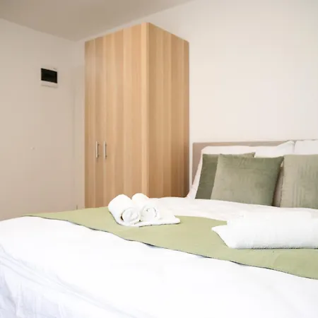 Lev Apartments Izola Exterior photo