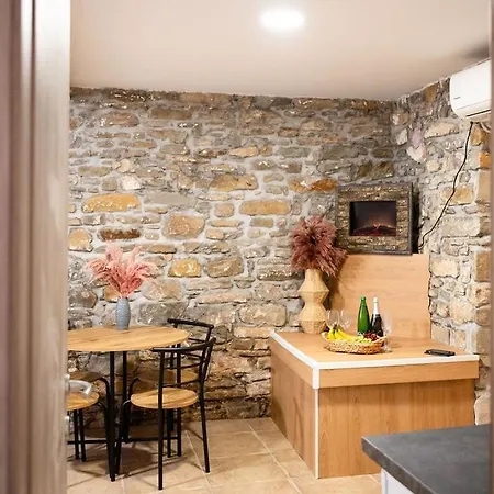 Lev Apartments Izola Exterior photo