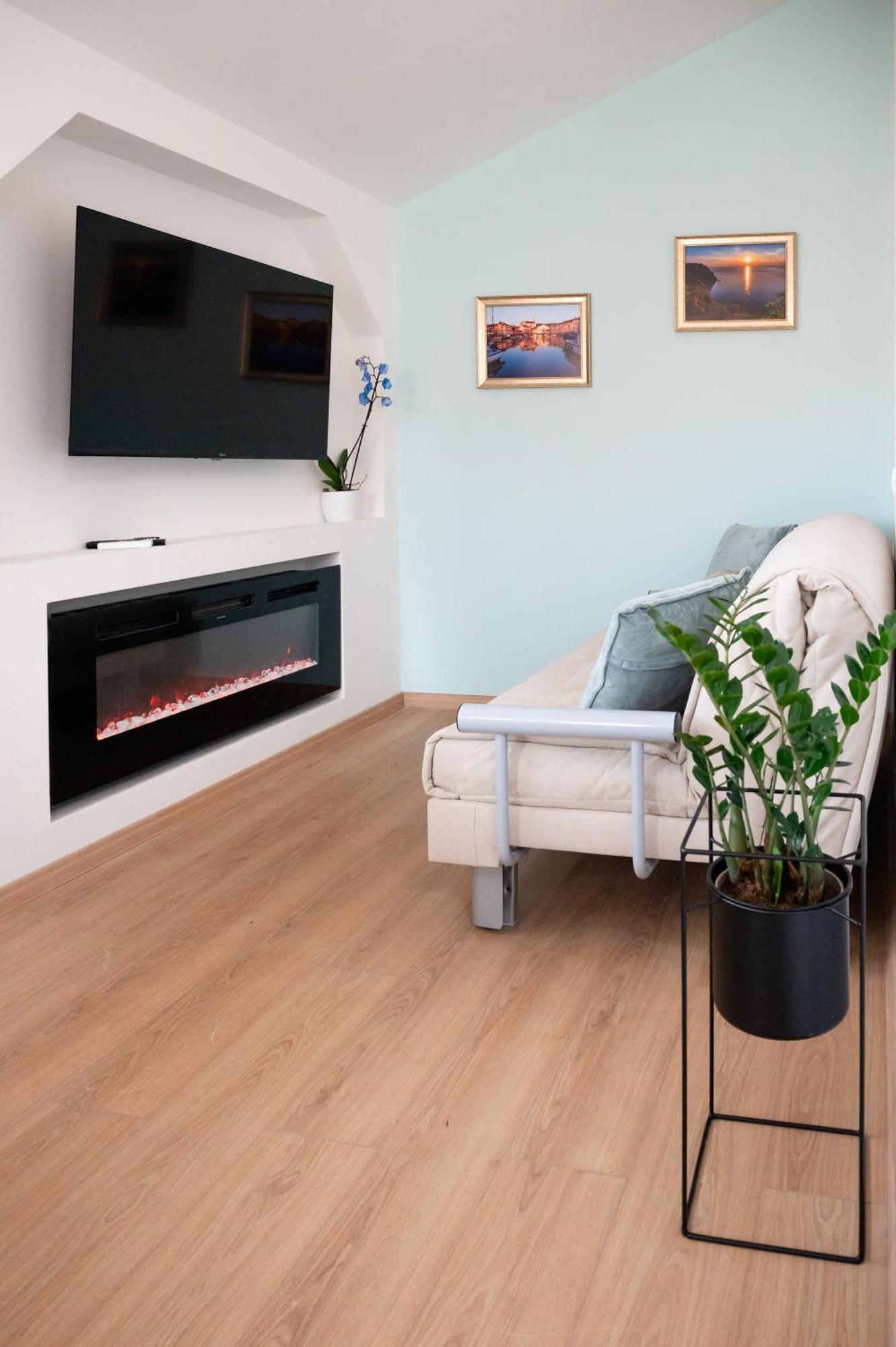 Apartment Lev