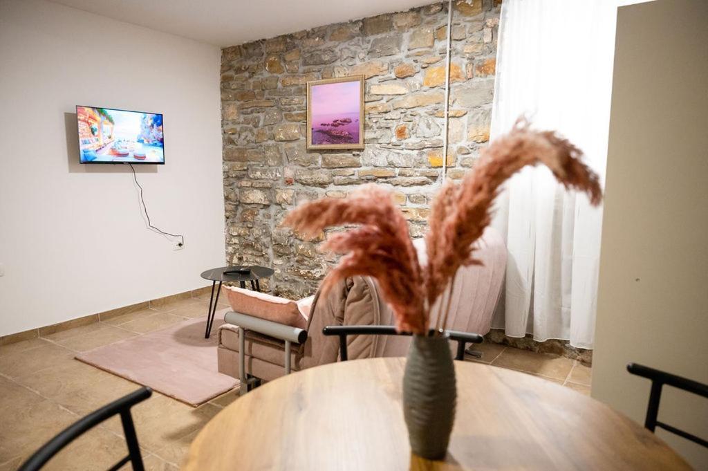 Apartment Lev